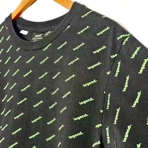 WESC Mason Legend 100% Cotton Black/Green Graphic T-shirt Unisex MM/WL - Picture 2 of 7